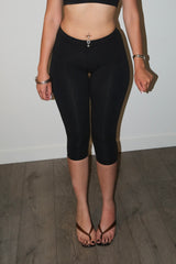 Foreign Rhinestone Capri Pants – Black